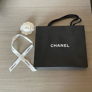 Chanel empty shopping bag